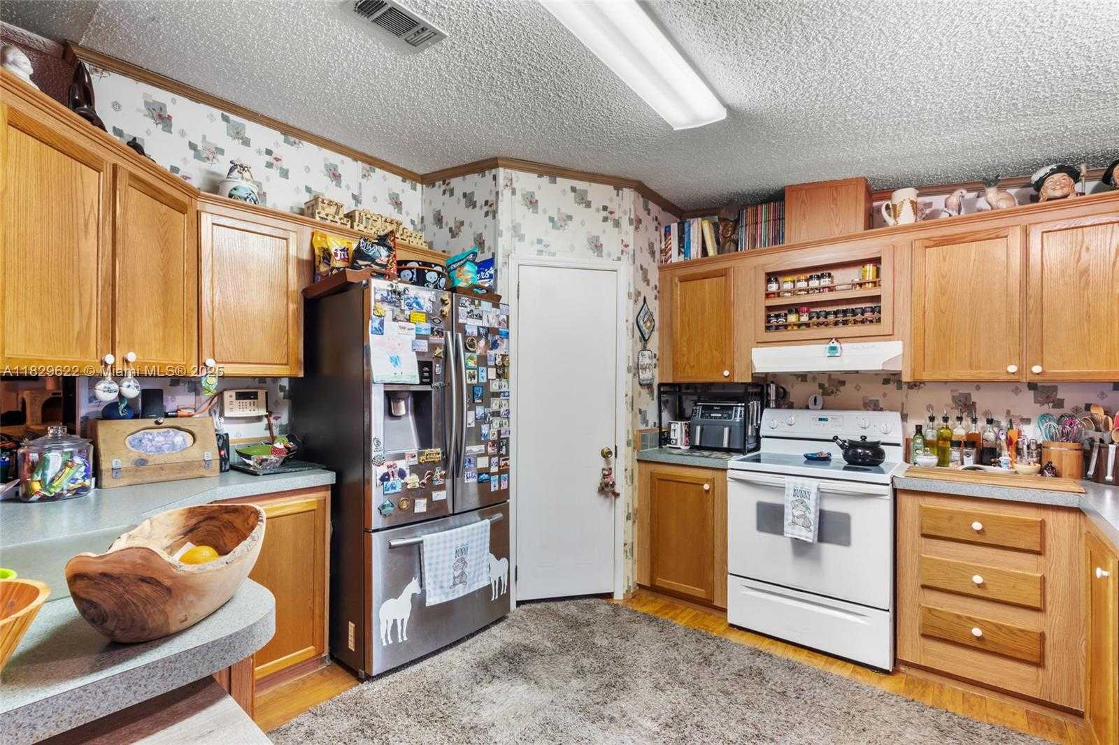 Small Image of 220 NORTH EAST 12TH AVE, Homestead Number 6