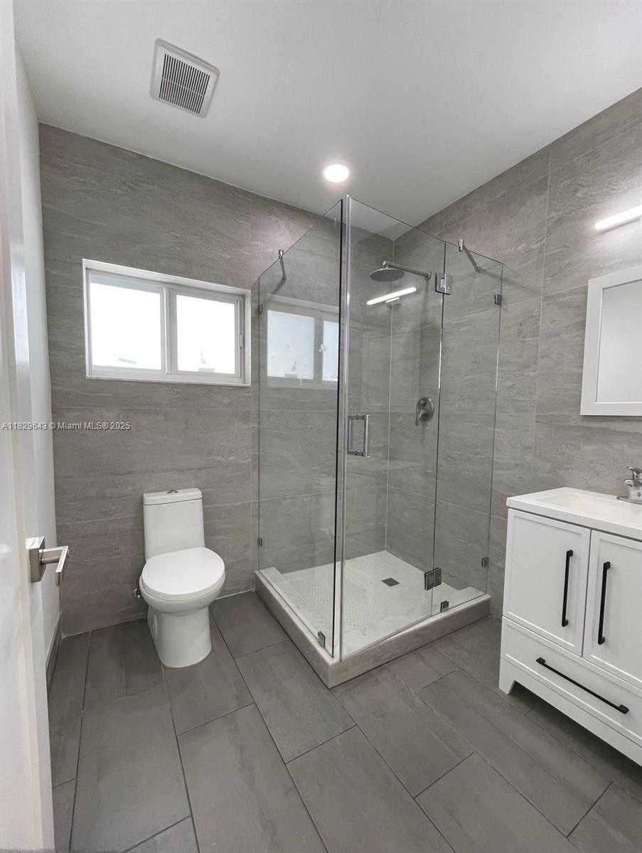 Small Image of 1401 NORTH EAST 178TH ST, North Miami Beach Number 6