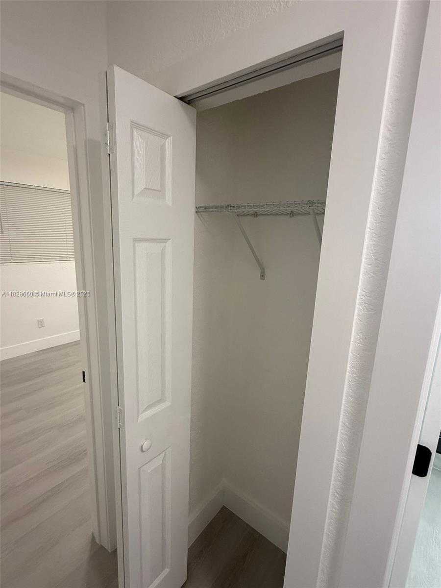 Small Image of 18535 NORTH WEST 39TH CT, Miami Gardens Number 24