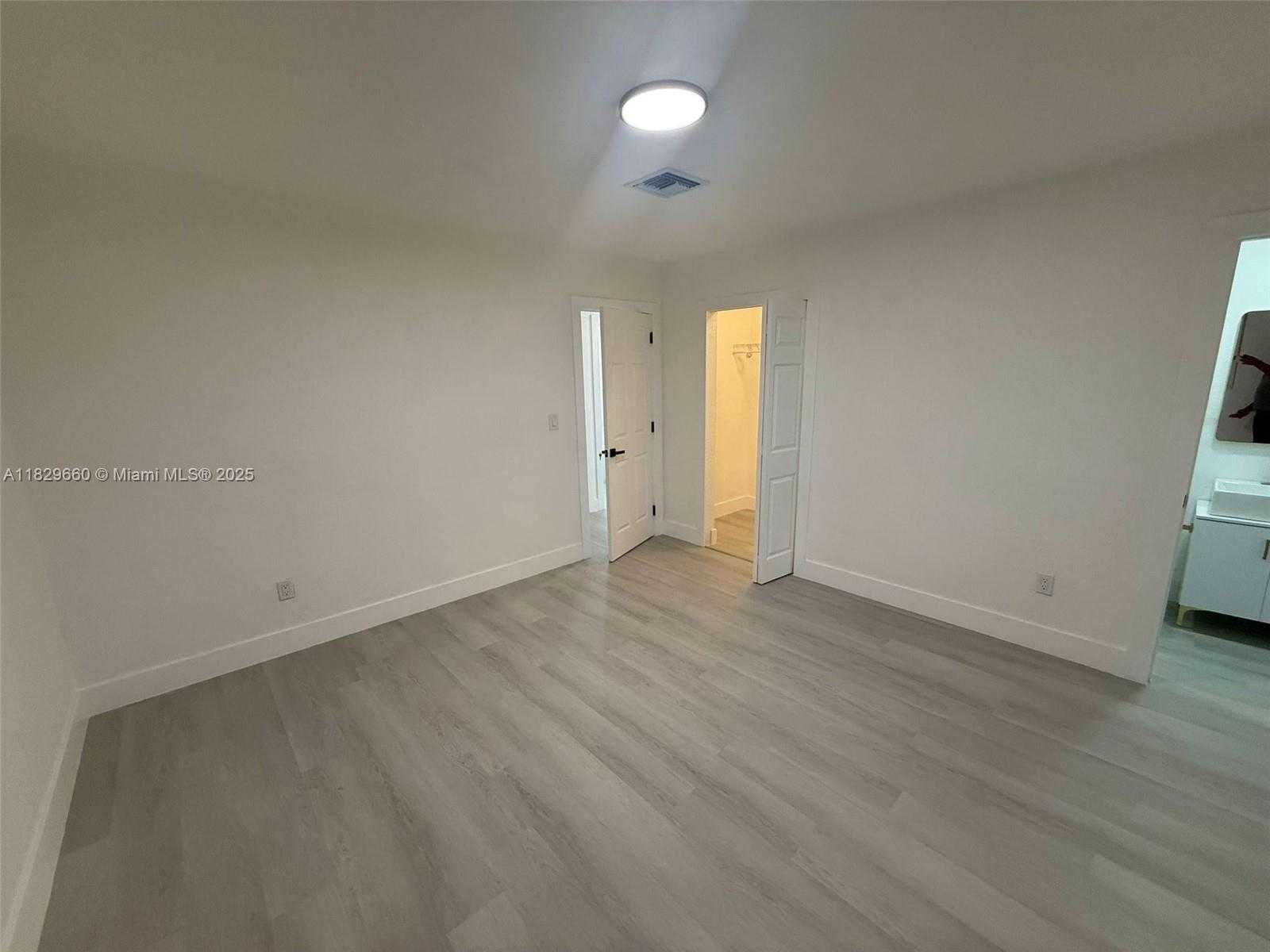 Small Image of 18535 NORTH WEST 39TH CT, Miami Gardens Number 29