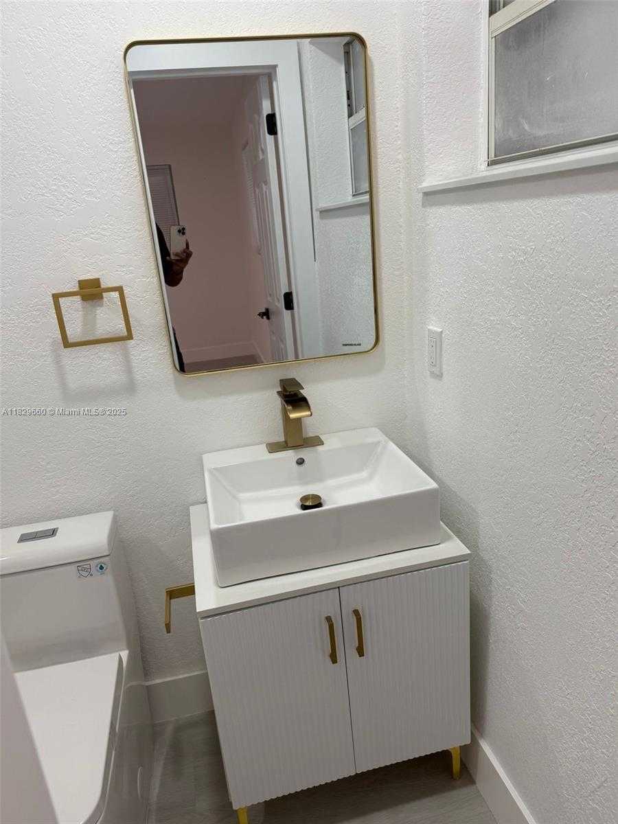 Small Image of 18535 NORTH WEST 39TH CT, Miami Gardens Number 30