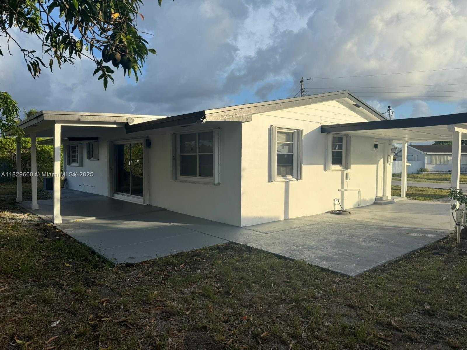 Small Image of 18535 NORTH WEST 39TH CT, Miami Gardens Number 36