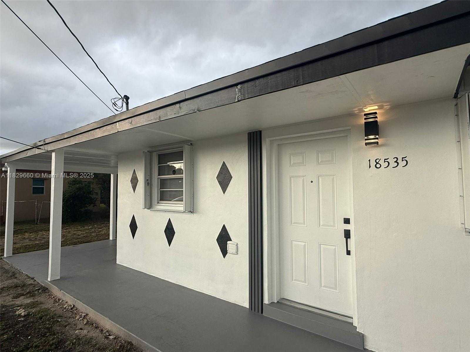 Small Image of 18535 NORTH WEST 39TH CT, Miami Gardens Number 4