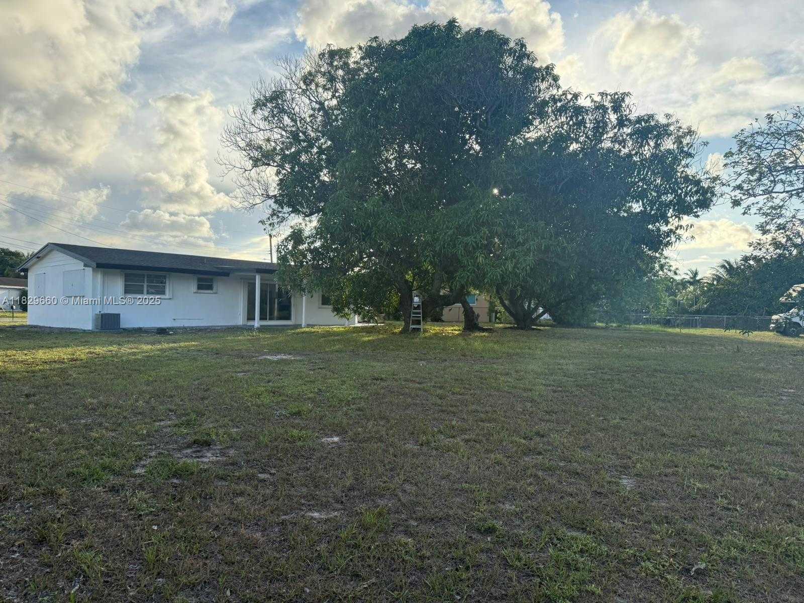 Small Image of 18535 NORTH WEST 39TH CT, Miami Gardens Number 42