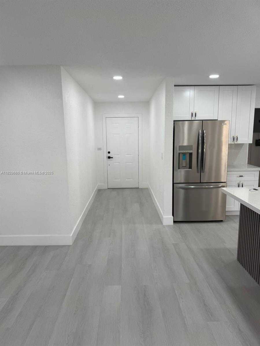 Small Image of 18535 NORTH WEST 39TH CT, Miami Gardens Number 5