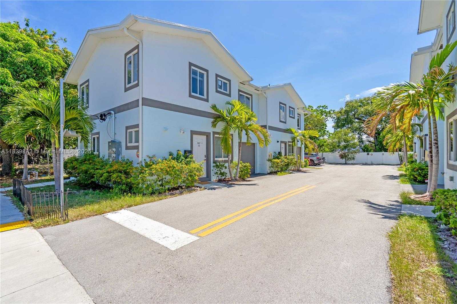 Small Image of 507 NORTH WEST 8TH AVE #2, Fort Lauderdale Number 2