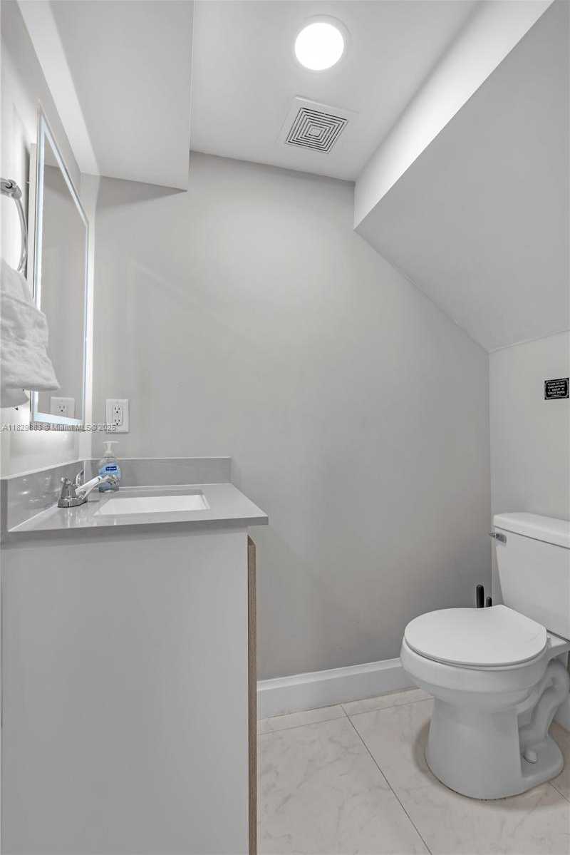 Small Image of 507 NORTH WEST 8TH AVE #1, Fort Lauderdale Number 13