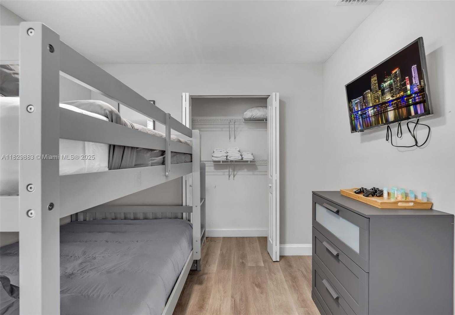 Small Image of 507 NORTH WEST 8TH AVE #1, Fort Lauderdale Number 24