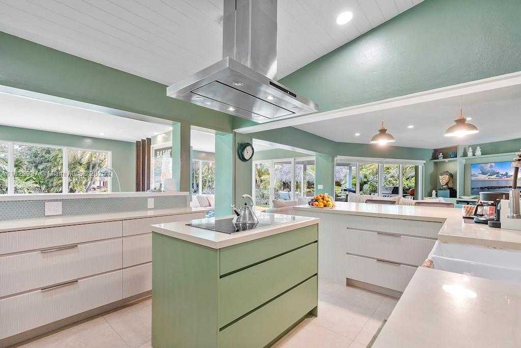 Small Image of 11377 WEST BISCAYNE CANAL RD, Miami Number 14