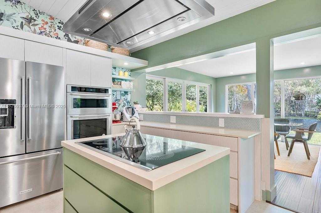 Small Image of 11377 WEST BISCAYNE CANAL RD, Miami Number 15
