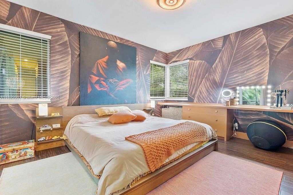 Small Image of 11377 WEST BISCAYNE CANAL RD, Miami Number 27
