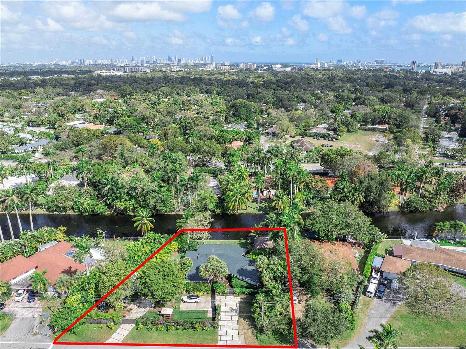 Small Image of 11377 WEST BISCAYNE CANAL RD, Miami Number 3