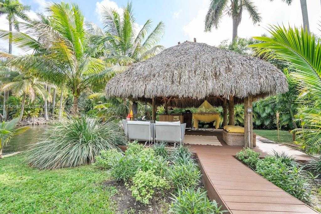 Small Image of 11377 WEST BISCAYNE CANAL RD, Miami Number 42