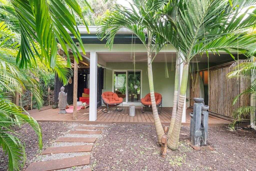 Small Image of 11377 WEST BISCAYNE CANAL RD, Miami Number 43