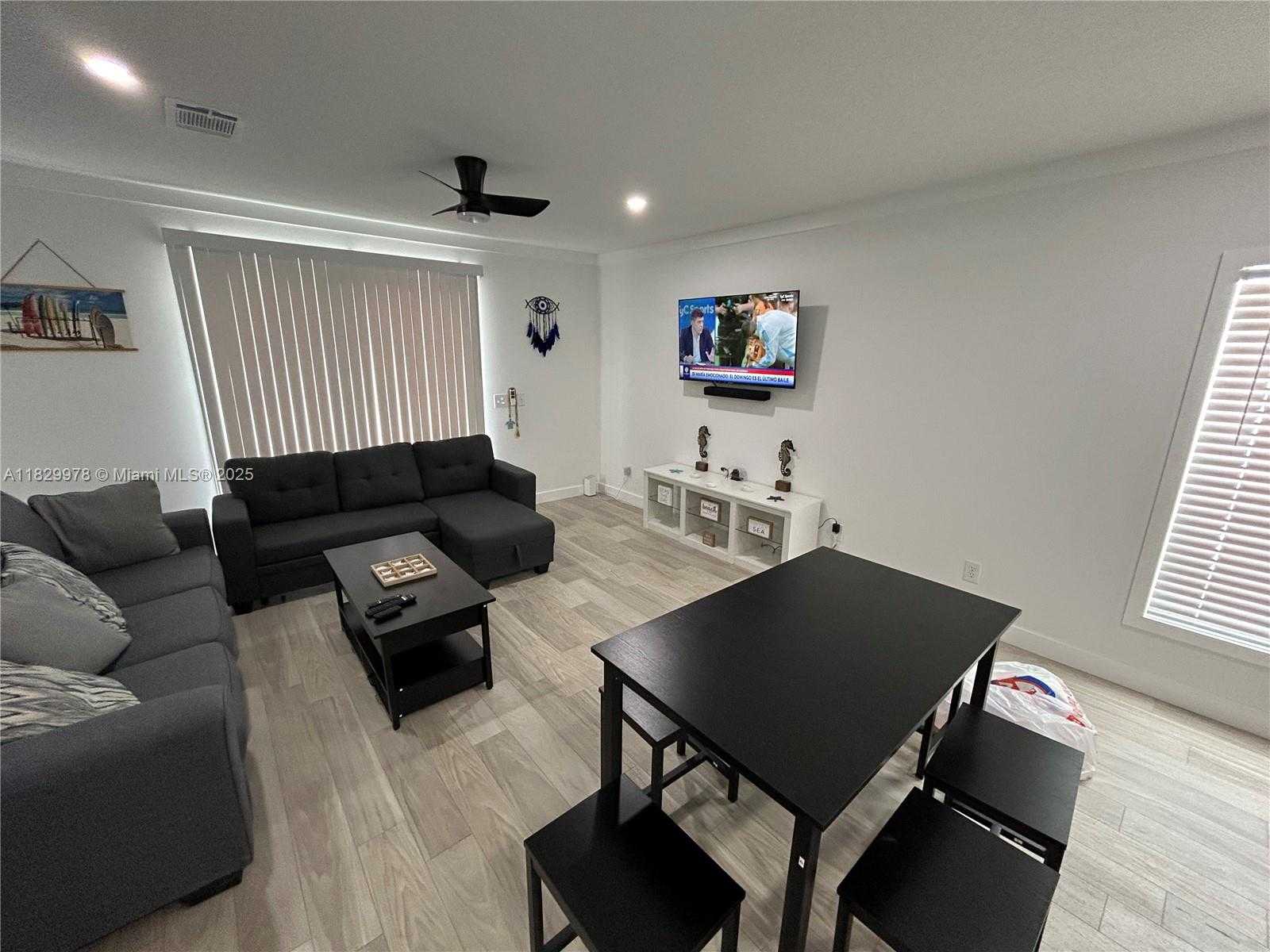 Small Image of 3673 DEWBERRY, Other City - In The State Of Florida Number 10
