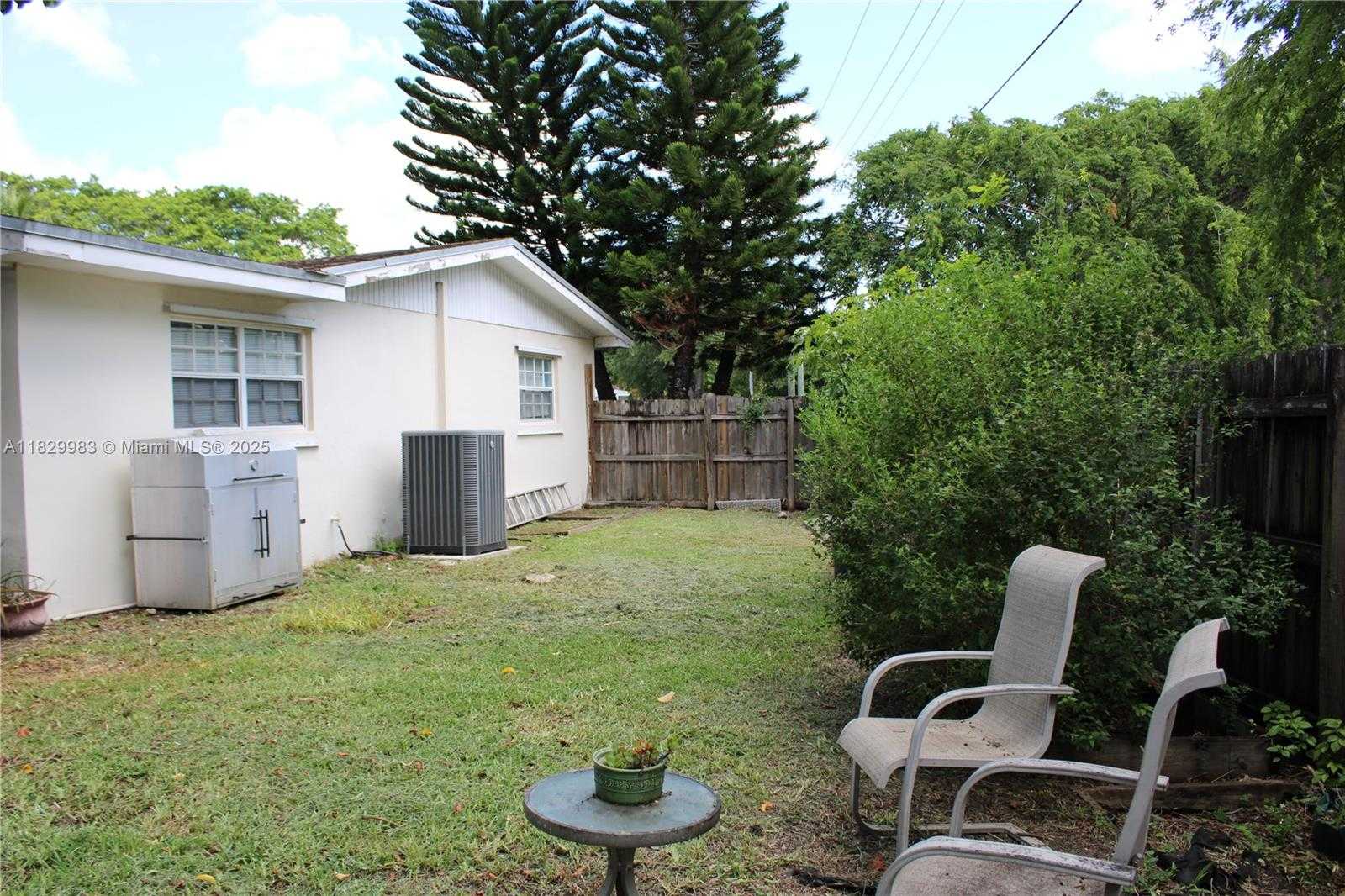 Small Image of 8200 SOUTH WEST 164TH ST, Palmetto Bay Number 12