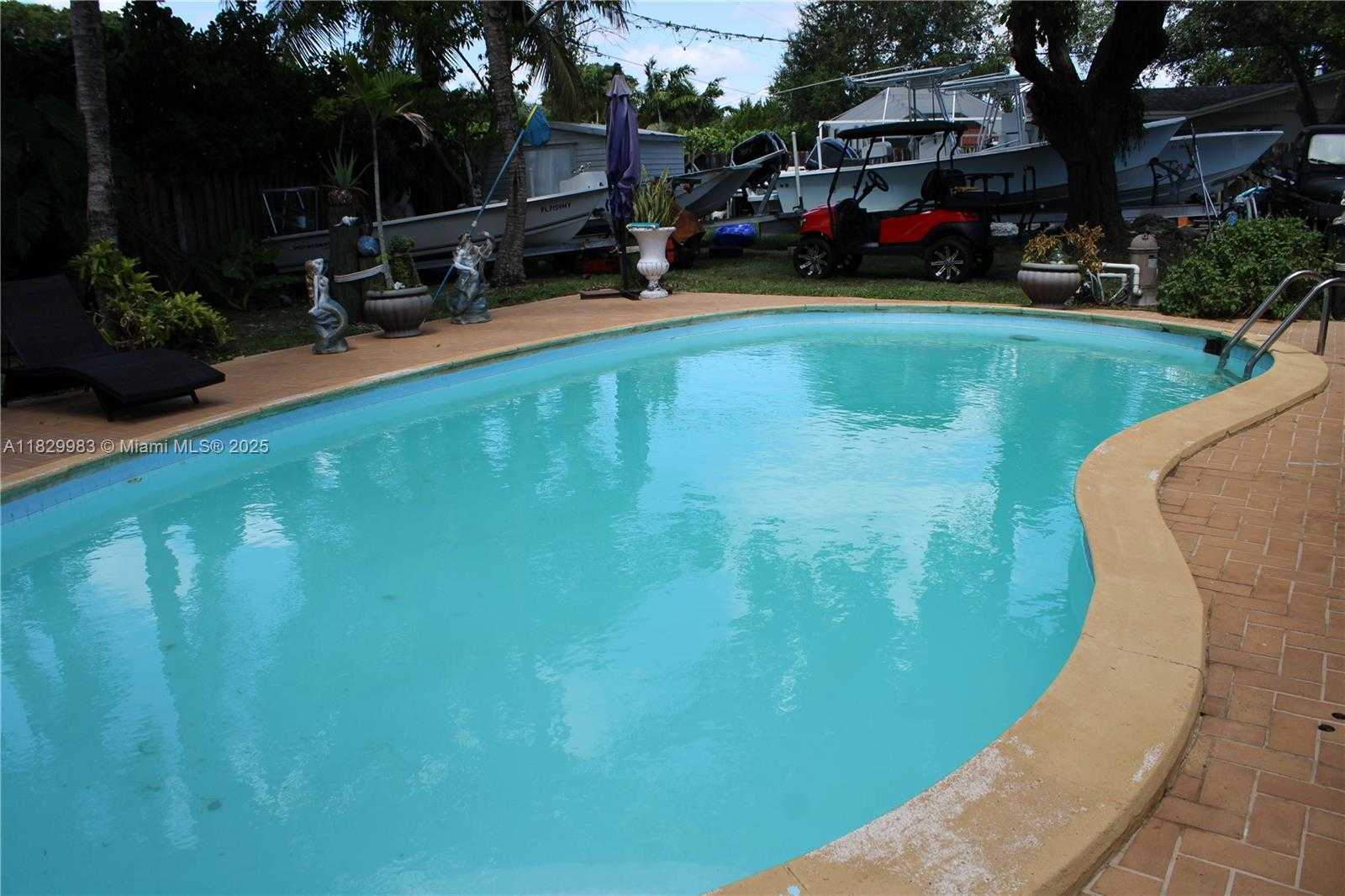 Small Image of 8200 SOUTH WEST 164TH ST, Palmetto Bay Number 2