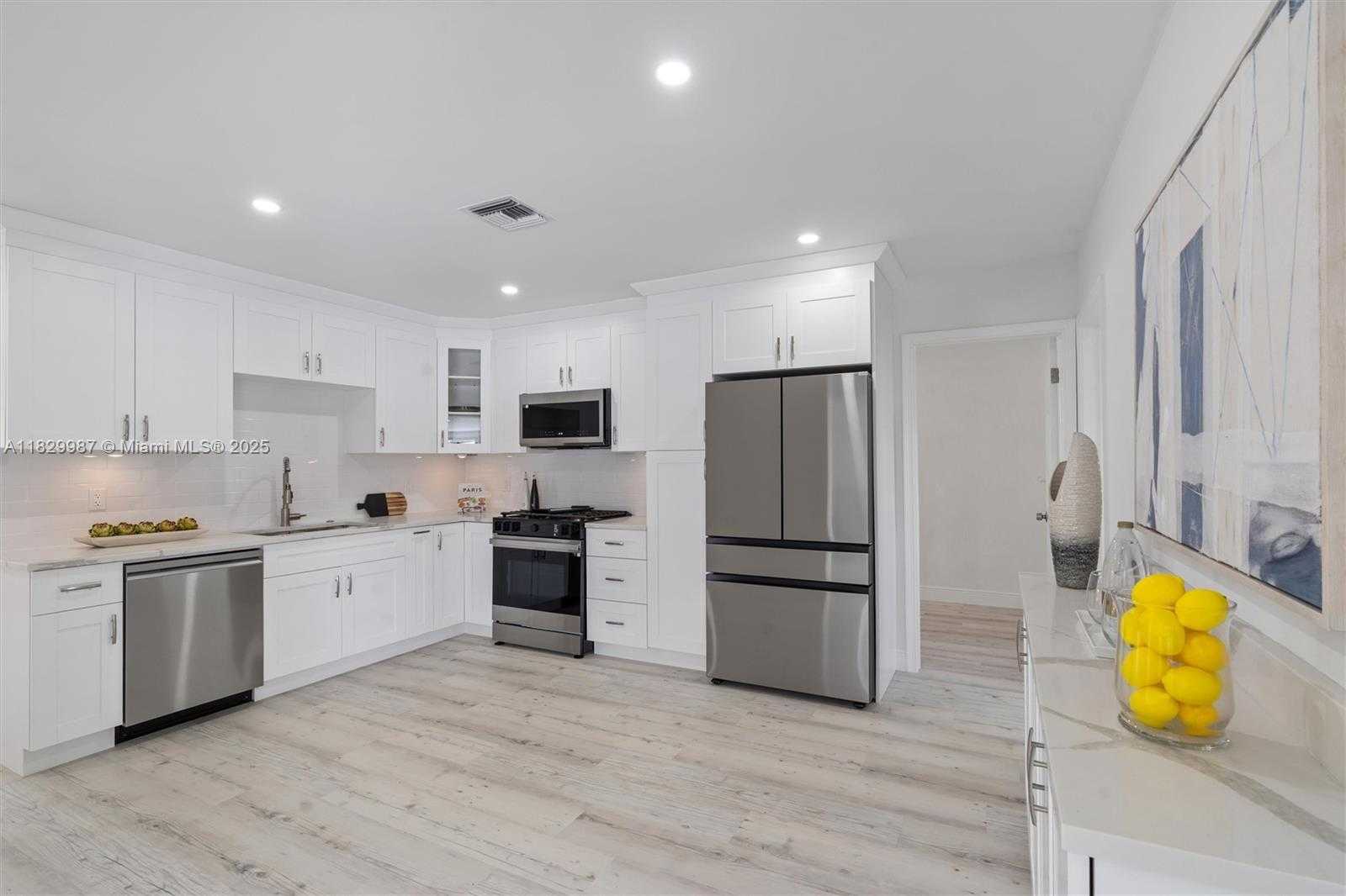 Small Image of 321 SOUTH EAST 4TH ST, Pompano Beach Number 10
