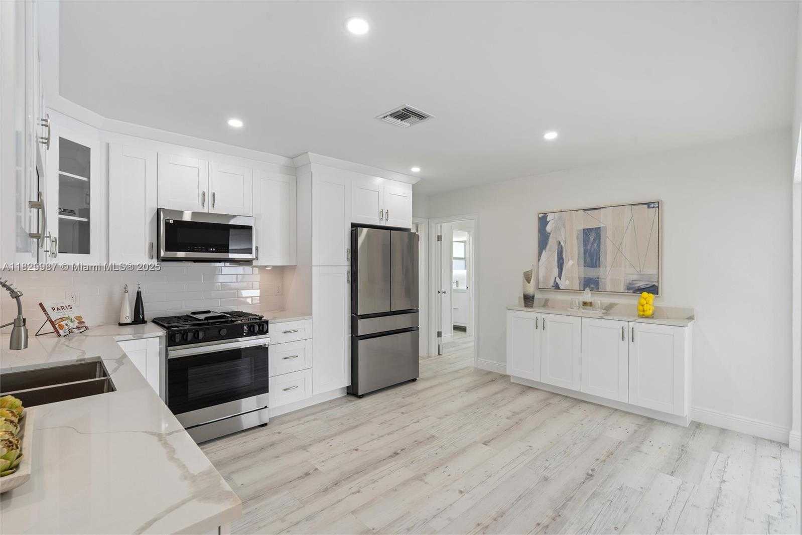Small Image of 321 SOUTH EAST 4TH ST, Pompano Beach Number 11