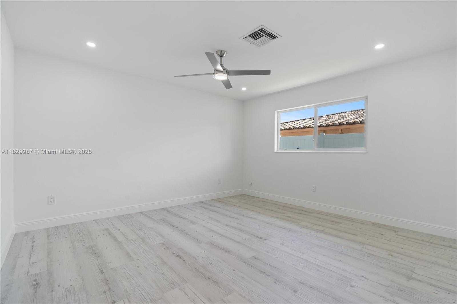 Small Image of 321 SOUTH EAST 4TH ST, Pompano Beach Number 22