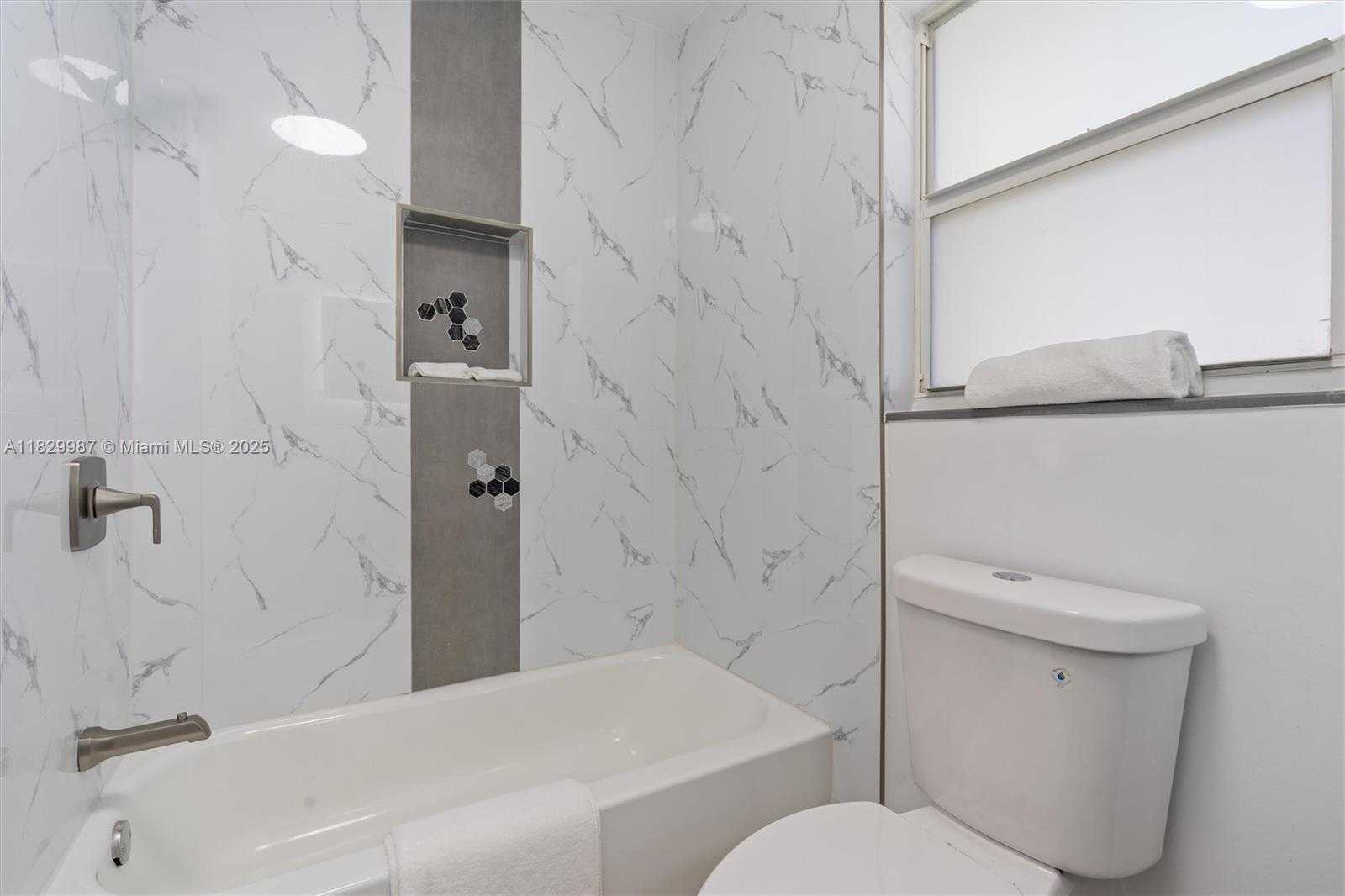 Small Image of 321 SOUTH EAST 4TH ST, Pompano Beach Number 24