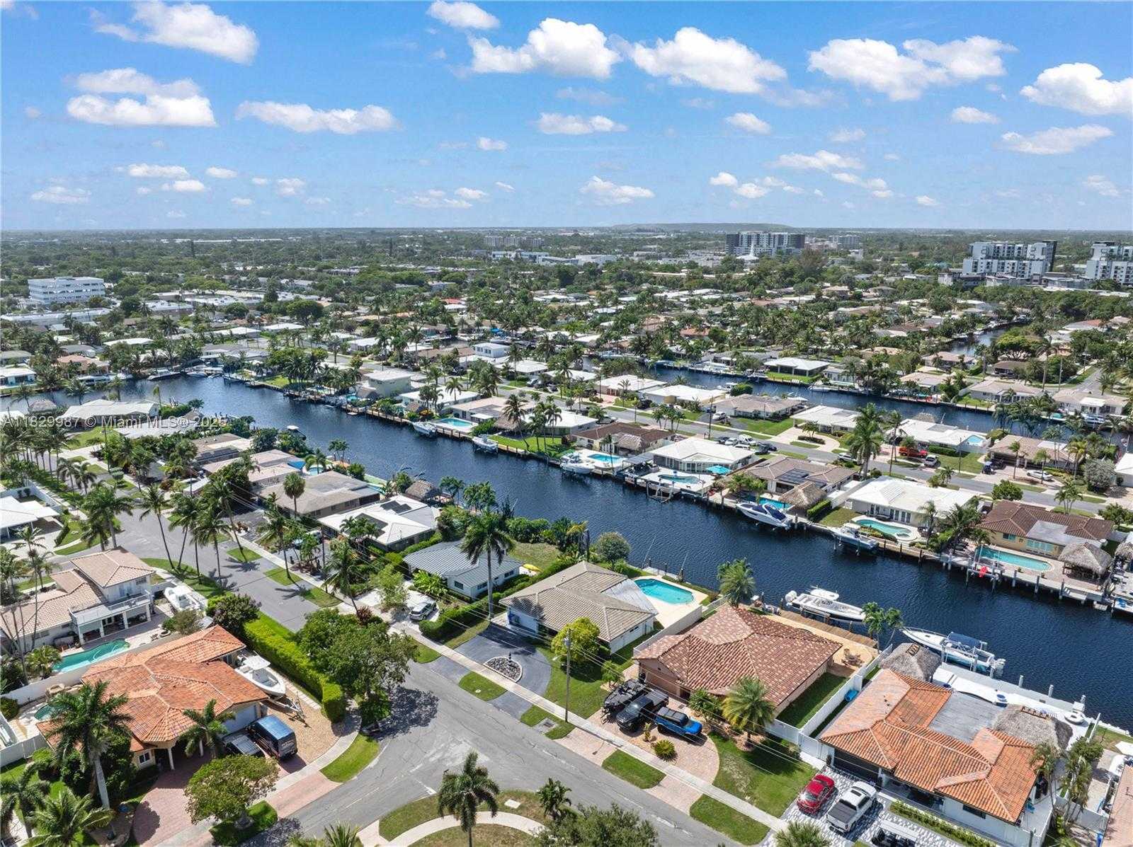 Small Image of 321 SOUTH EAST 4TH ST, Pompano Beach Number 32