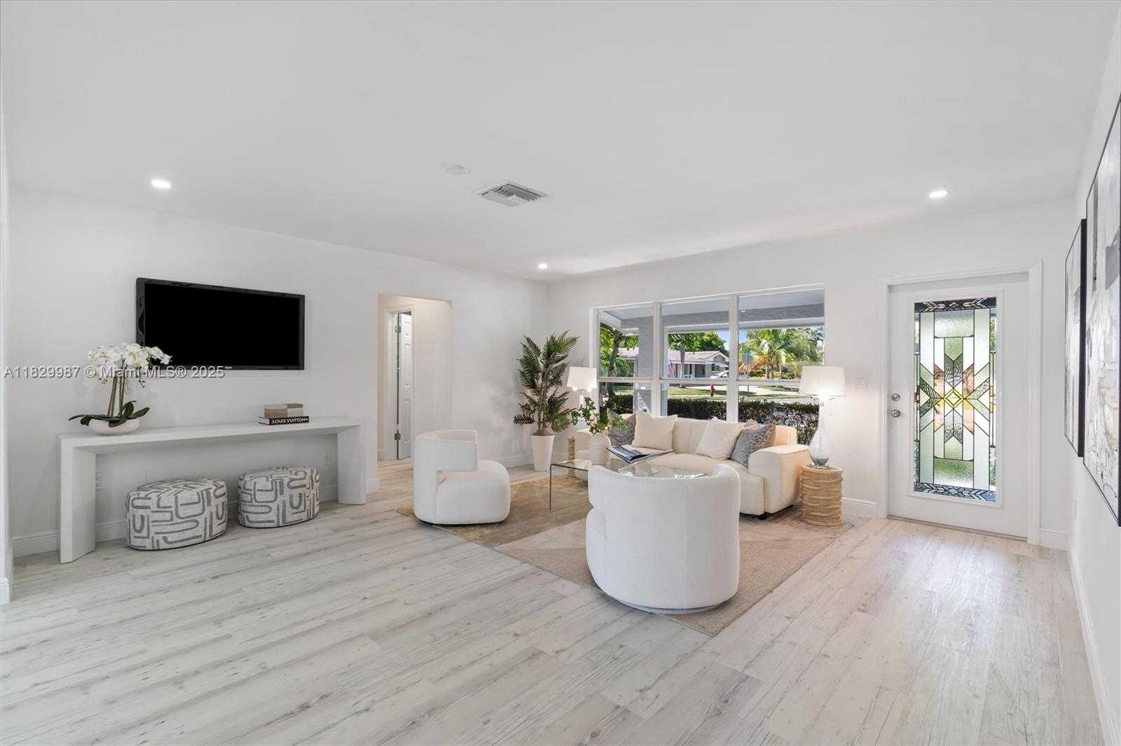 Small Image of 321 SOUTH EAST 4TH ST, Pompano Beach Number 8