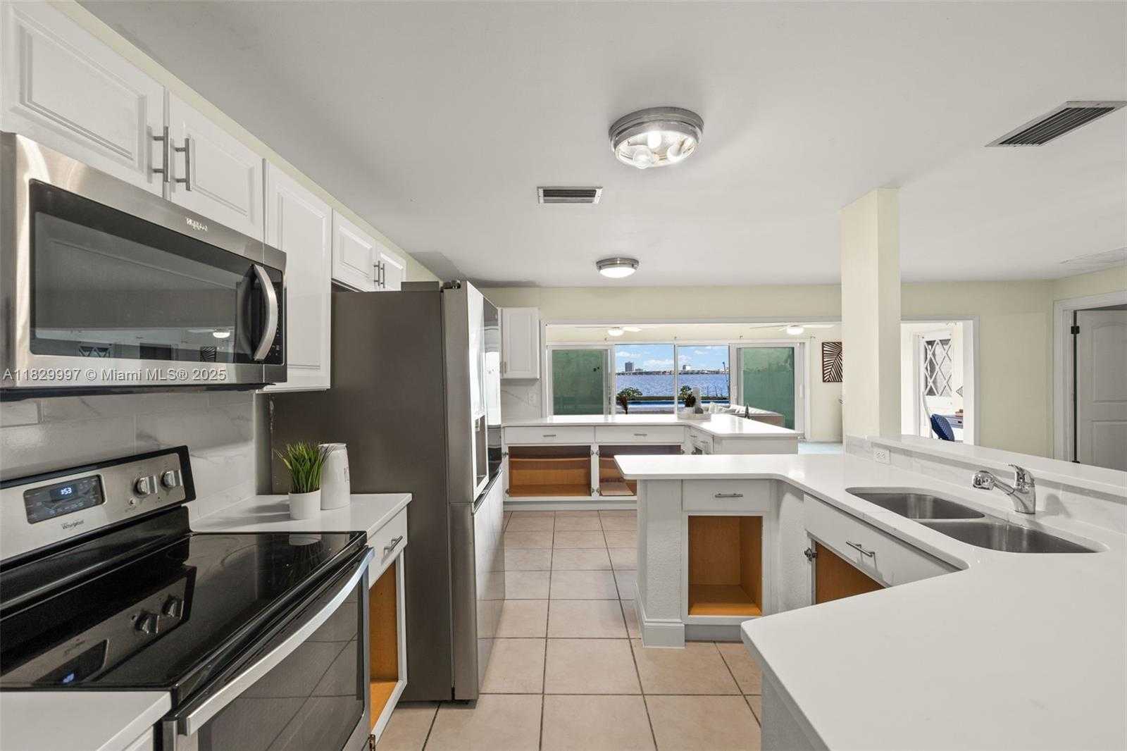 Small Image of 746 OVERIVER DRIVE, Fort Myers Number 11