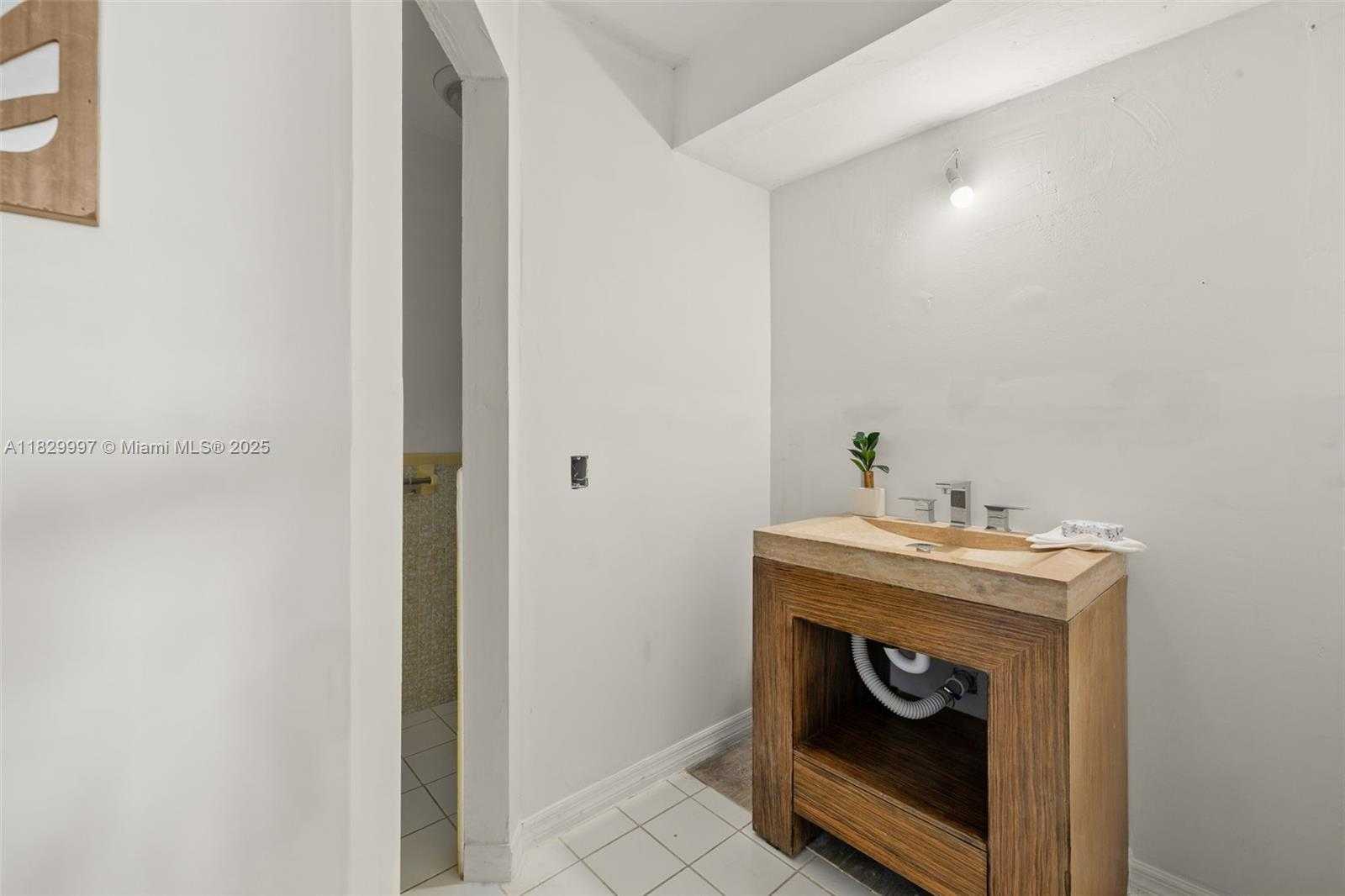 Small Image of 746 OVERIVER DRIVE, Fort Myers Number 17