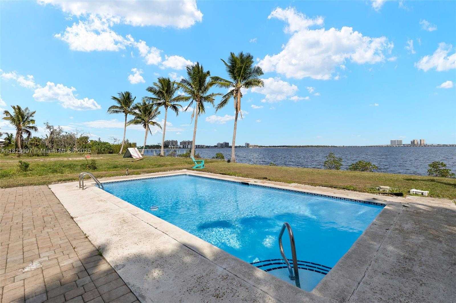 Small Image of 746 OVERIVER DRIVE, Fort Myers Number 23
