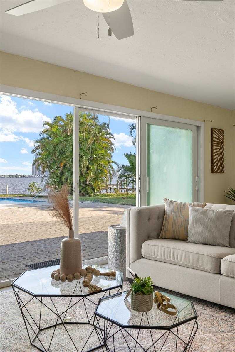 Small Image of 746 OVERIVER DRIVE, Fort Myers Number 30