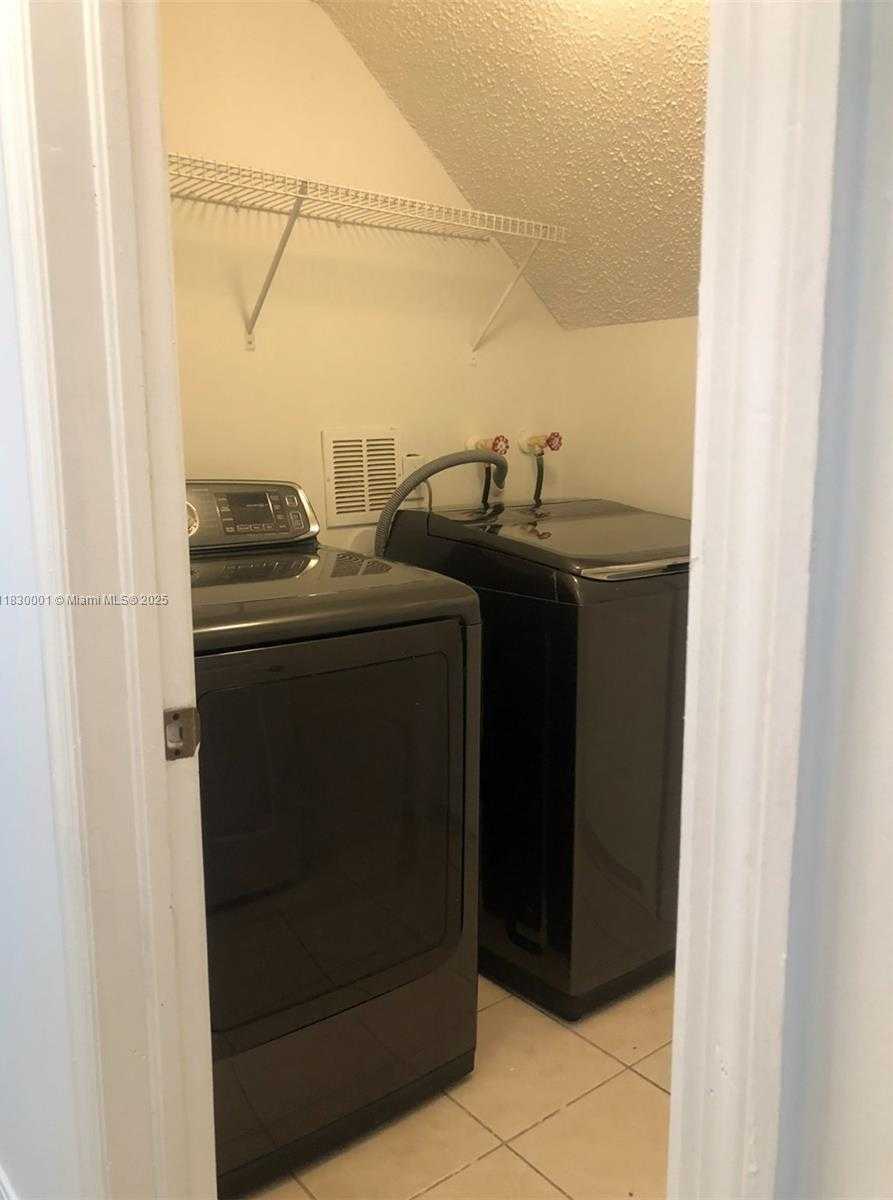 Small Image of 1510 SOUTH EAST 22ND LN, Homestead Number 12