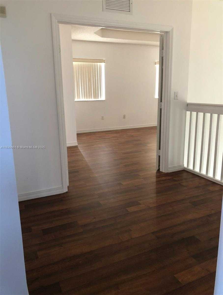 Small Image of 1510 SOUTH EAST 22ND LN, Homestead Number 16