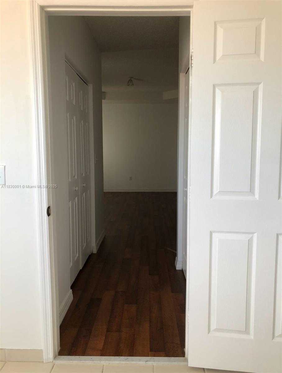 Small Image of 1510 SOUTH EAST 22ND LN, Homestead Number 18