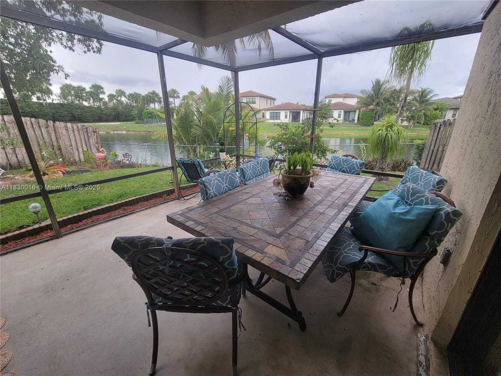 Small Image of 810 SOUTH WEST 113TH TER, Pembroke Pines Number 20