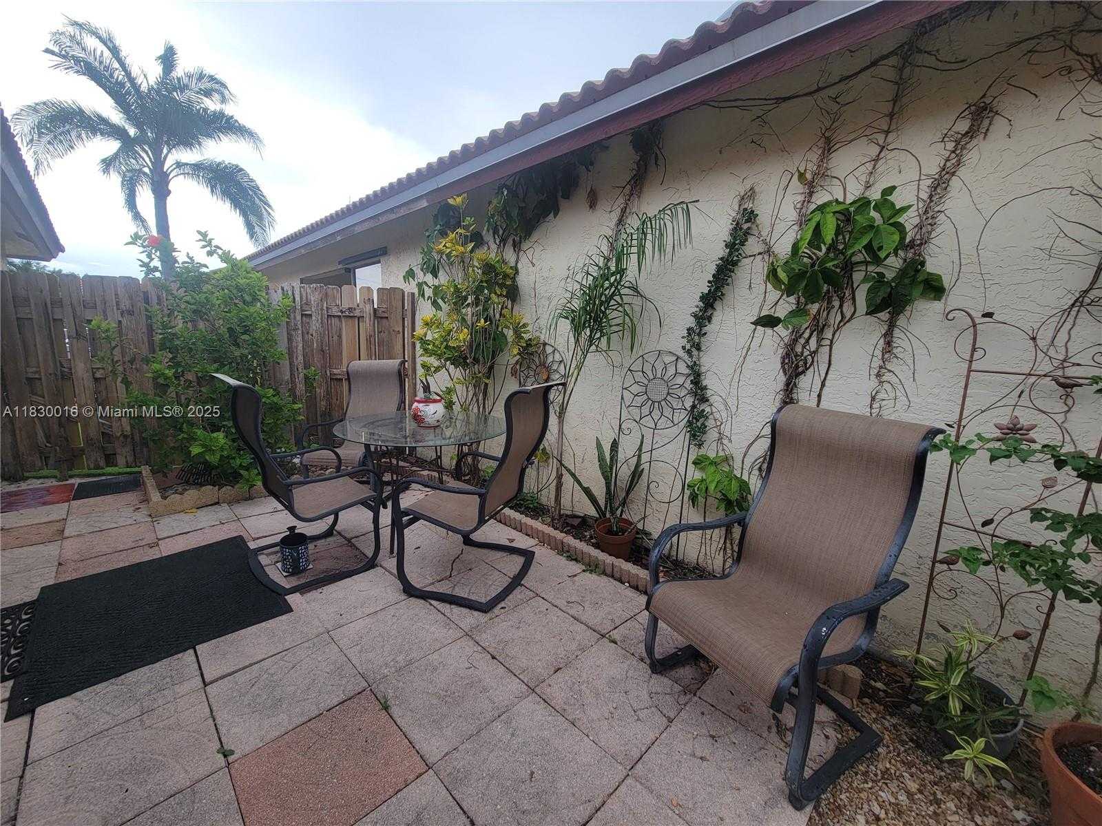 Small Image of 810 SOUTH WEST 113TH TER, Pembroke Pines Number 21