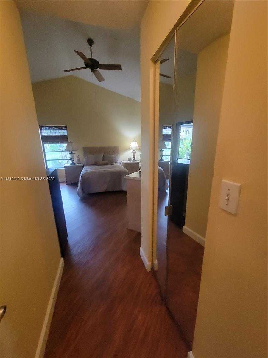 Small Image of 810 SOUTH WEST 113TH TER, Pembroke Pines Number 33