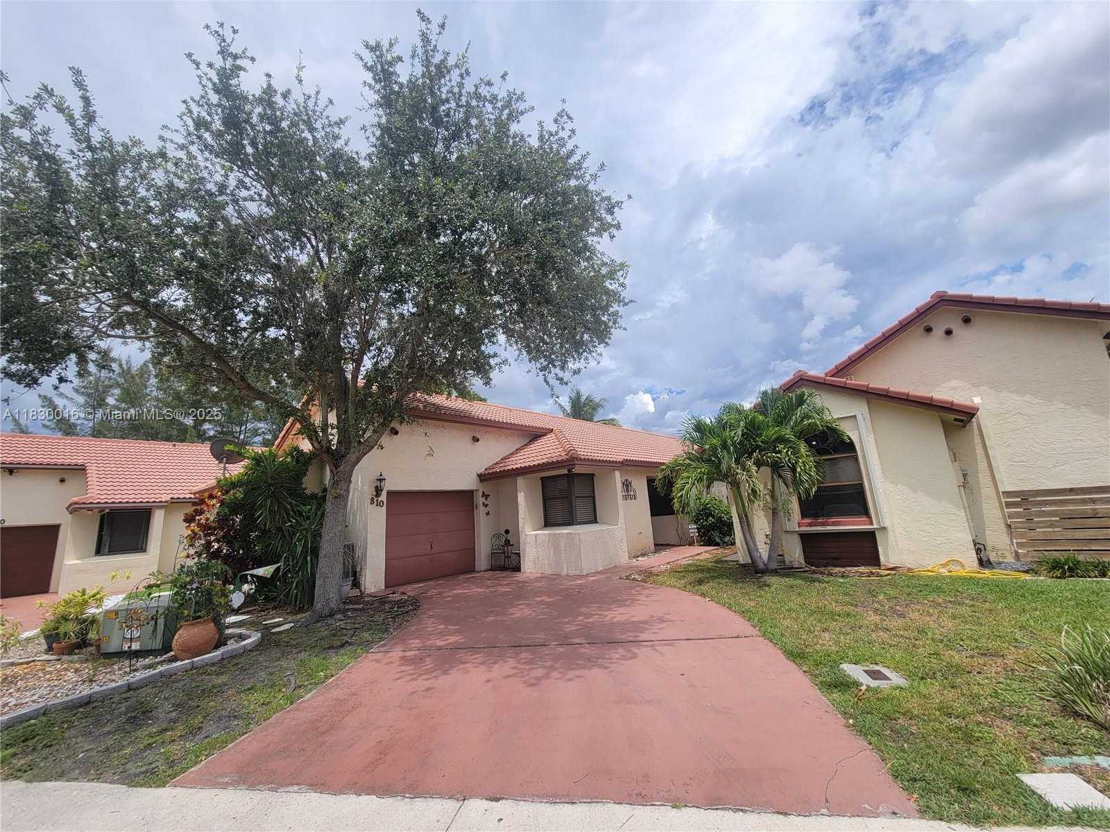 Small Image of 810 SOUTH WEST 113TH TER, Pembroke Pines Number 39