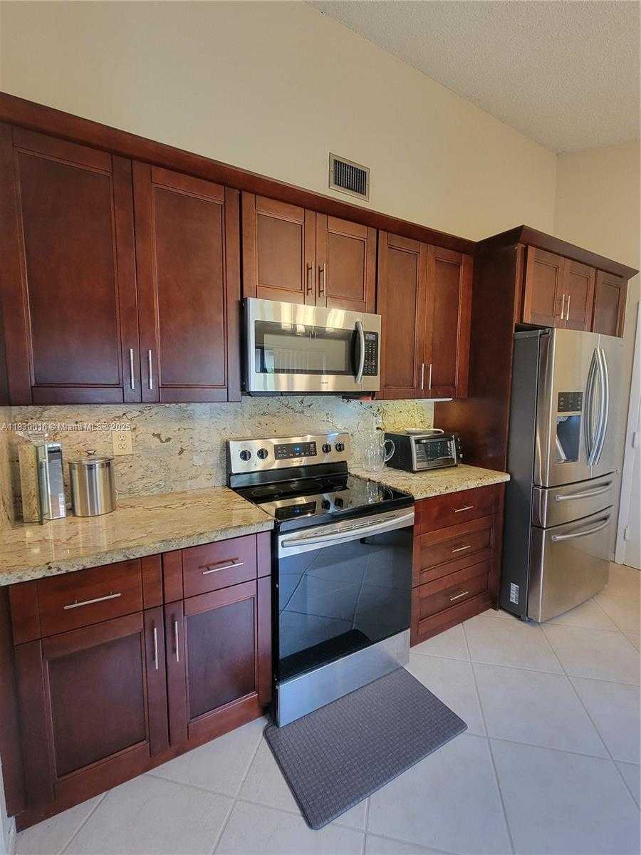 Small Image of 810 SOUTH WEST 113TH TER, Pembroke Pines Number 6