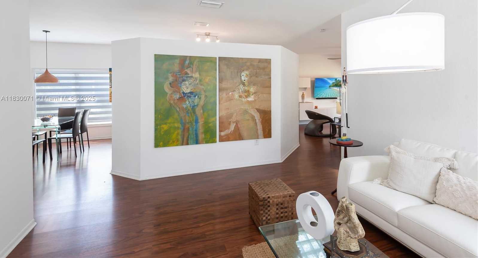 Small Image of 4123 SAPPHIRE BND, Weston Number 34
