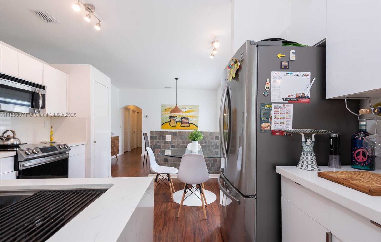Small Image of 4123 SAPPHIRE BND, Weston Number 38