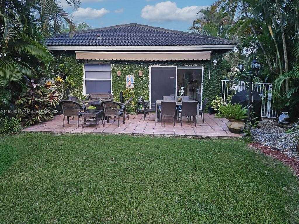 Small Image of 4123 SAPPHIRE BND, Weston Number 8