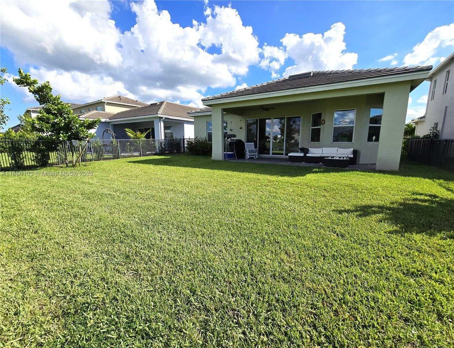Small Image of 16190 MELOGOLD DR, Loxahatchee Number 30