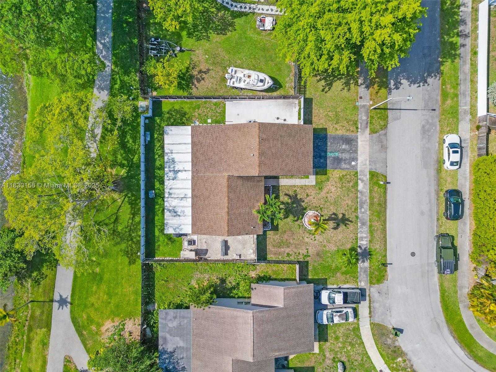 Small Image of 1747 NORTH GOLDENEYE LN, Homestead Number 15