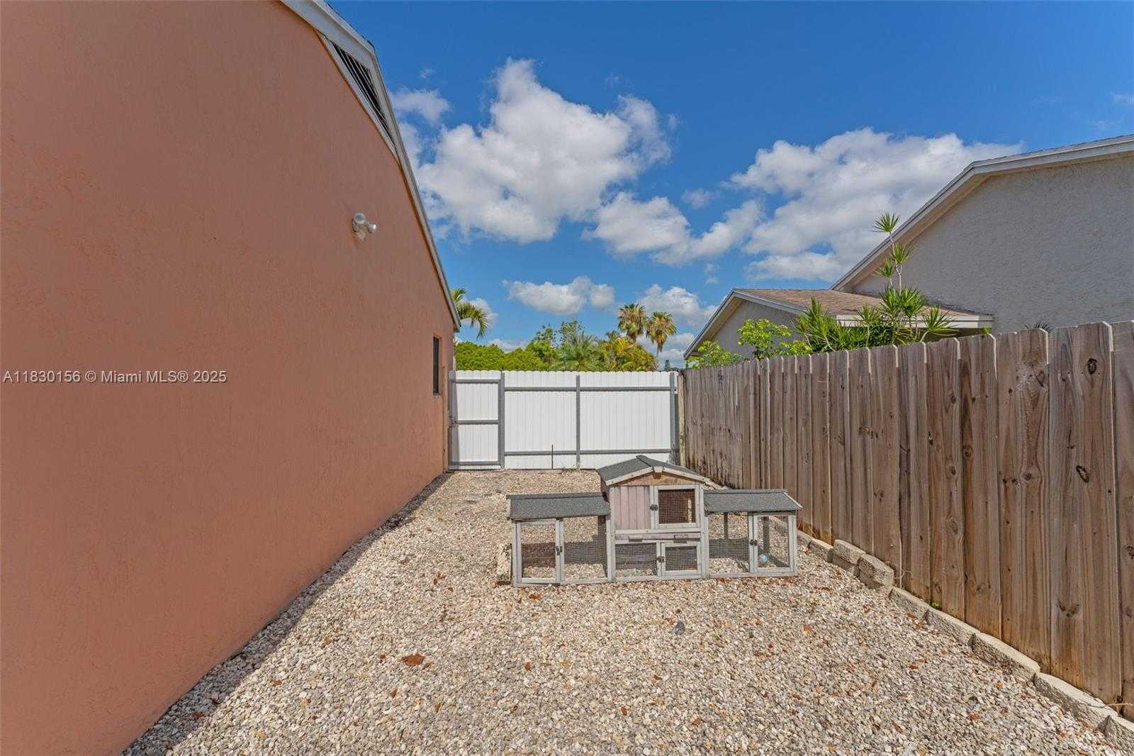 Small Image of 1747 NORTH GOLDENEYE LN, Homestead Number 37