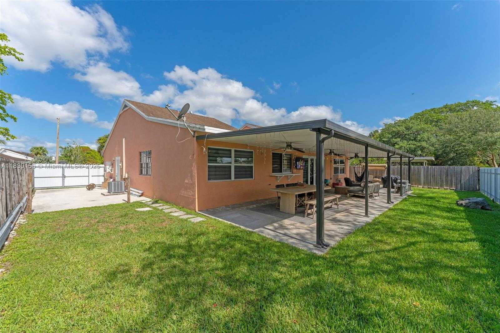 Small Image of 1747 NORTH GOLDENEYE LN, Homestead Number 40