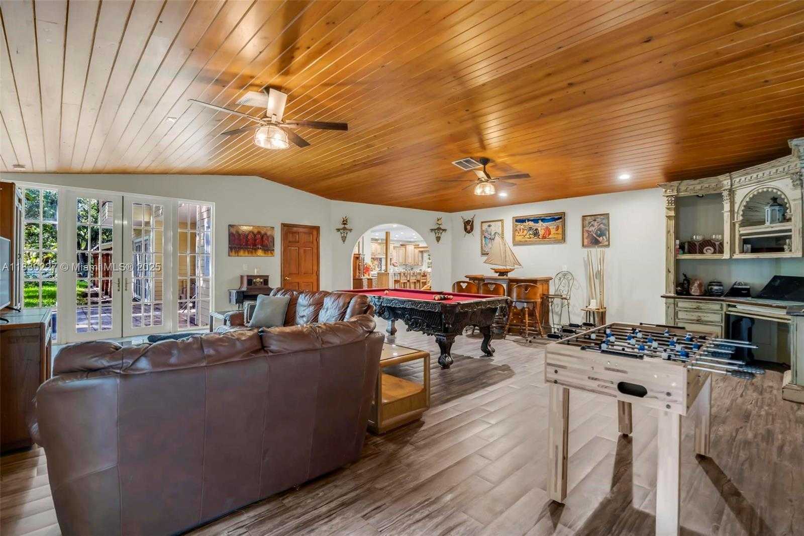 Small Image of 2221 SOUTH WEST 28TH WAY, Fort Lauderdale Number 14