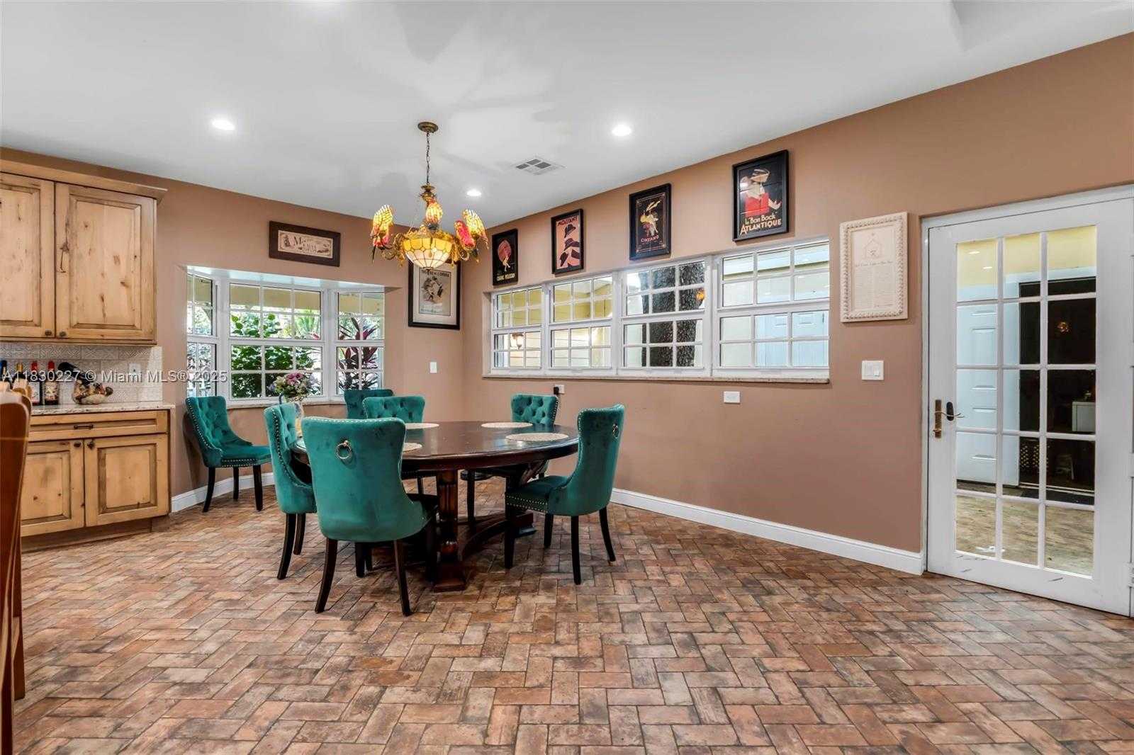 Small Image of 2221 SOUTH WEST 28TH WAY, Fort Lauderdale Number 21