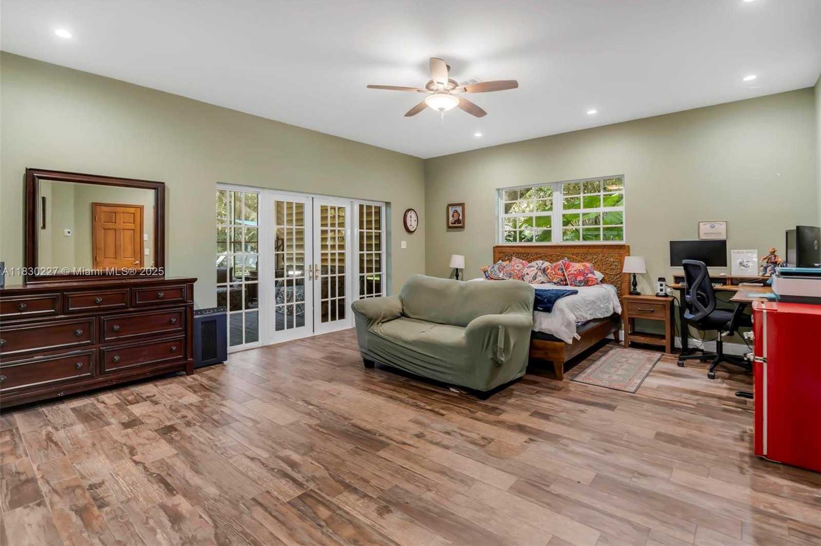 Small Image of 2221 SOUTH WEST 28TH WAY, Fort Lauderdale Number 23