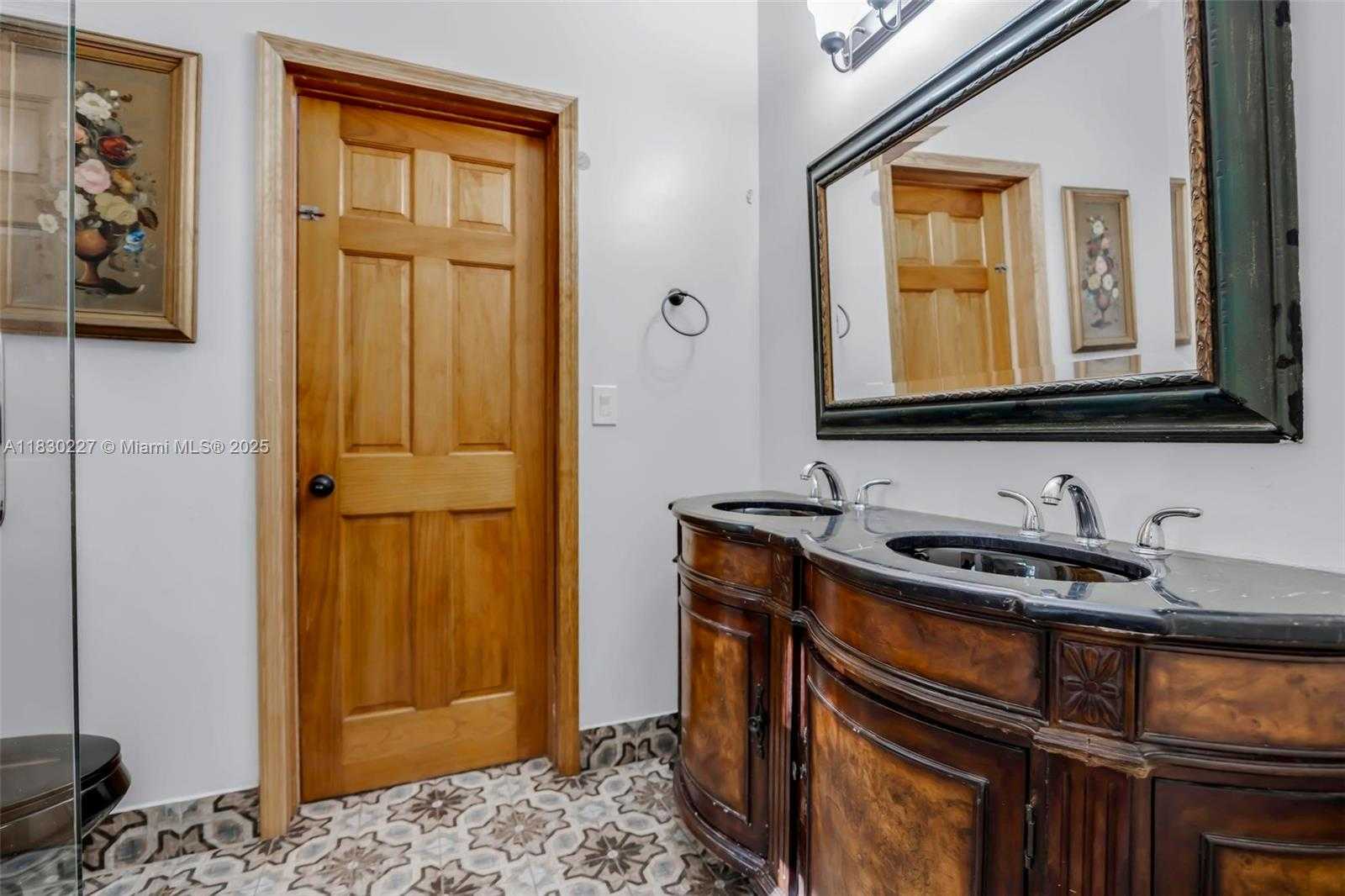 Small Image of 2221 SOUTH WEST 28TH WAY, Fort Lauderdale Number 33